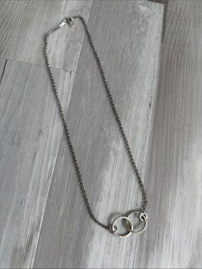 Interlocking Circle Pendant Necklace - Stearling Silver